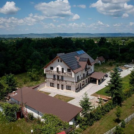 Evergreen Chalet 阿夫里格 外观 照片