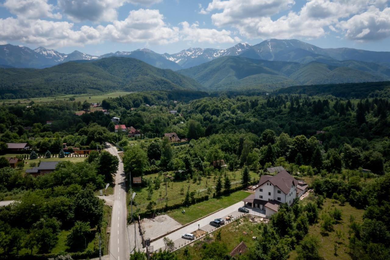Evergreen Chalet 阿夫里格 外观 照片